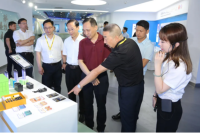 超威集團(tuán)科技創(chuàng)新贏贊譽(yù)，浙江省生態(tài)環(huán)境廳領(lǐng)導(dǎo)高度認(rèn)可